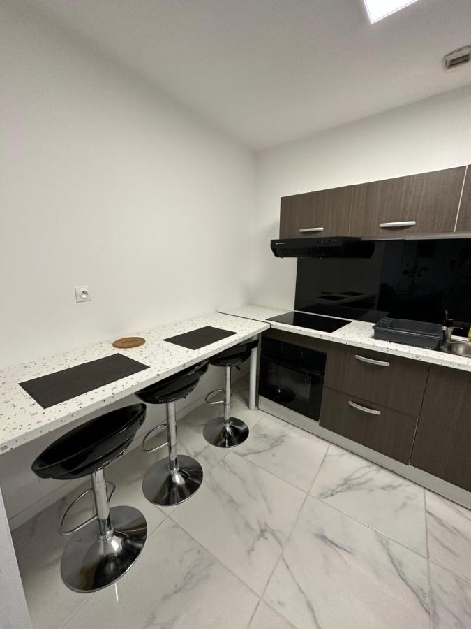 Appartement Meuble Proche Du Futuroscope Poitiers Kültér fotó
