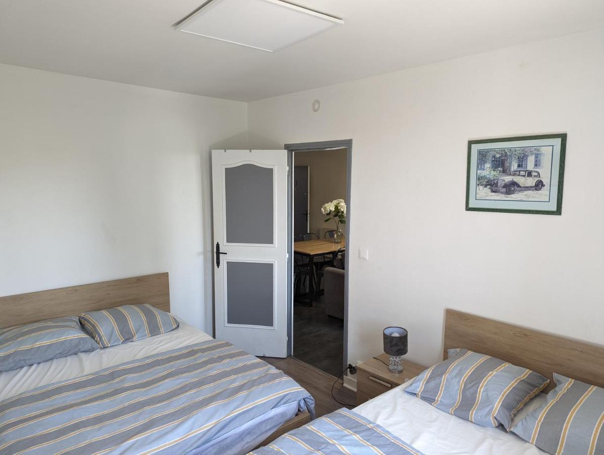 Appartement Meuble Proche Du Futuroscope Poitiers Kültér fotó